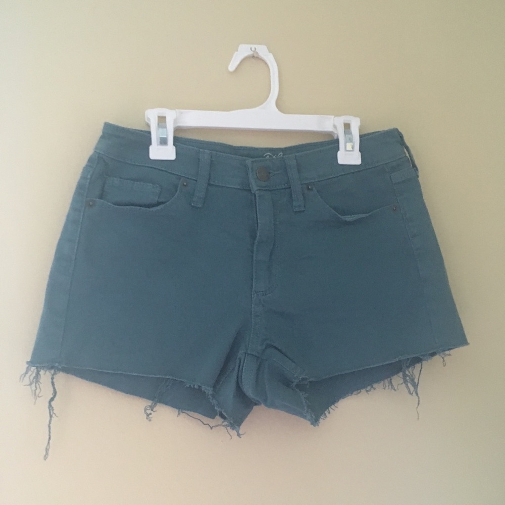 Blue high waisted shorts !!